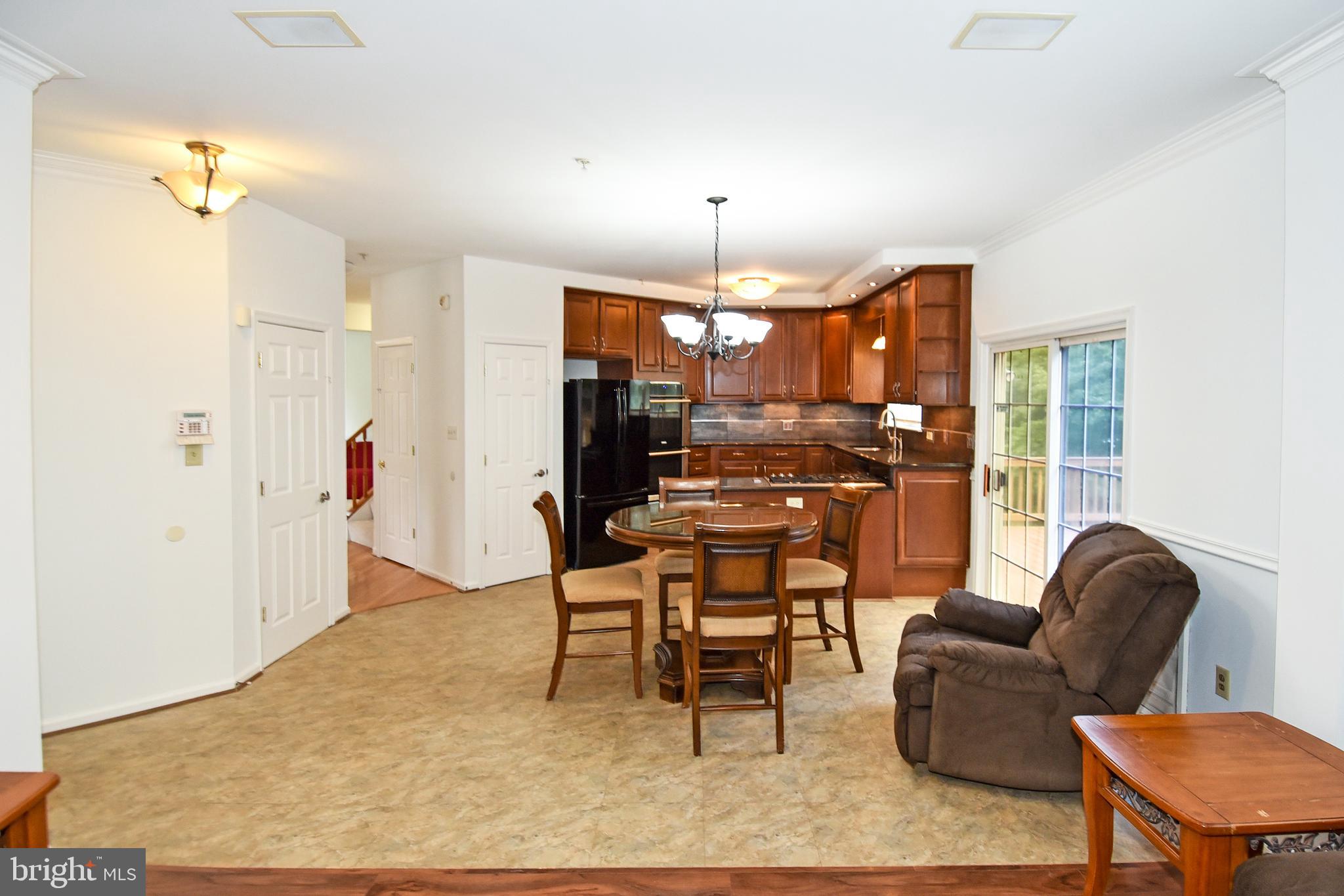9809 Pheasant Run Court Laurel, MD 20708 - Photo 14 of 52 BREAKFAST ROOM AND KITCHEN