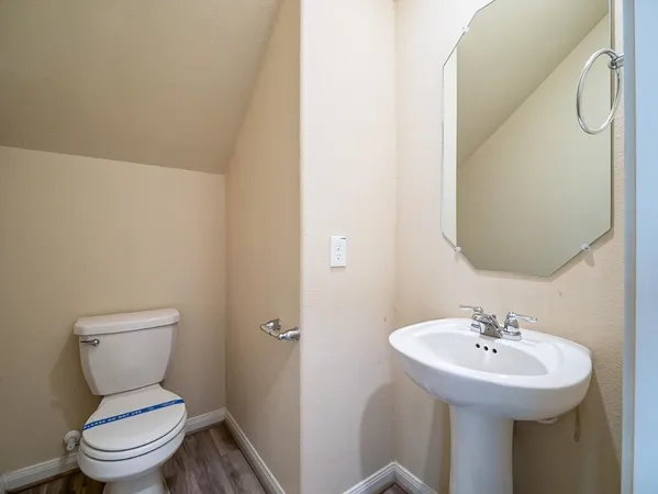$2,450 | 2303 Altman Trail, Houston, TX 77014