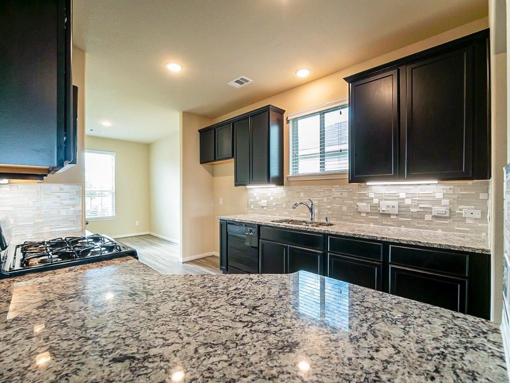 2303 Altman Trail Houston, TX 77014 - Photo 4 of 27