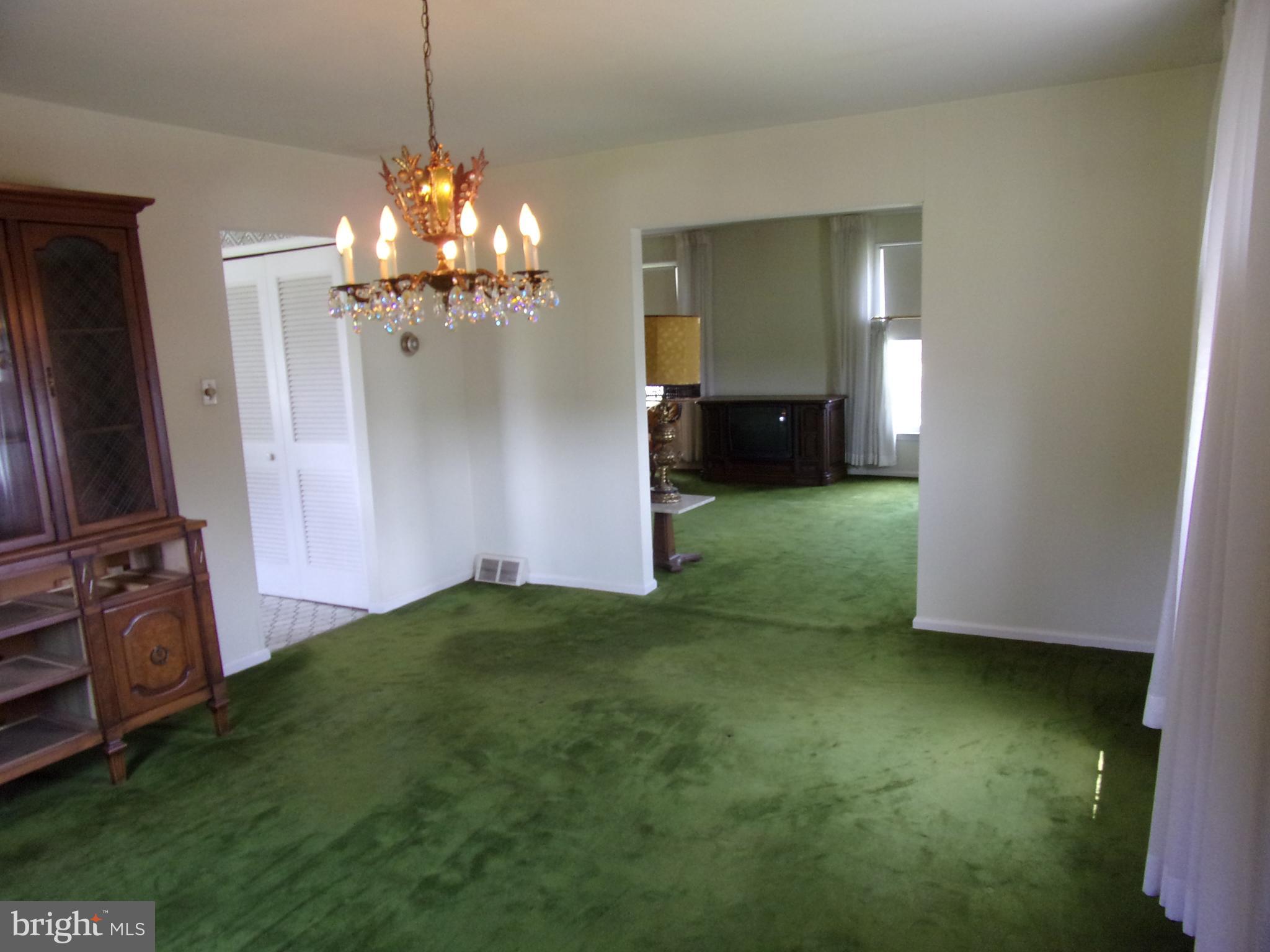 806 West Rolling Road Springfield, PA 19064 - Photo 15 of 39 Formal Dining Room