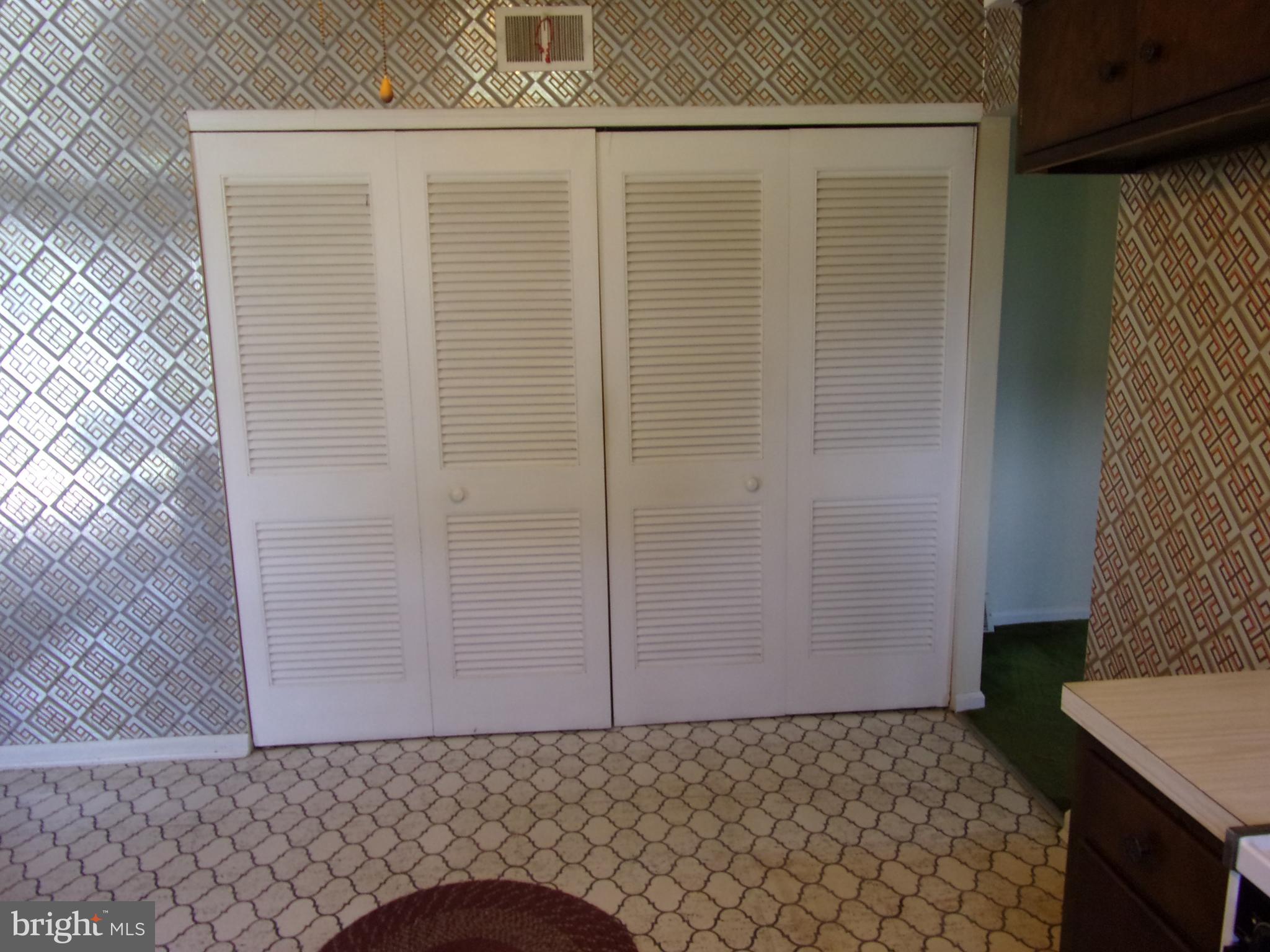 806 West Rolling Road Springfield, PA 19064 - Photo 20 of 39 Laundry area