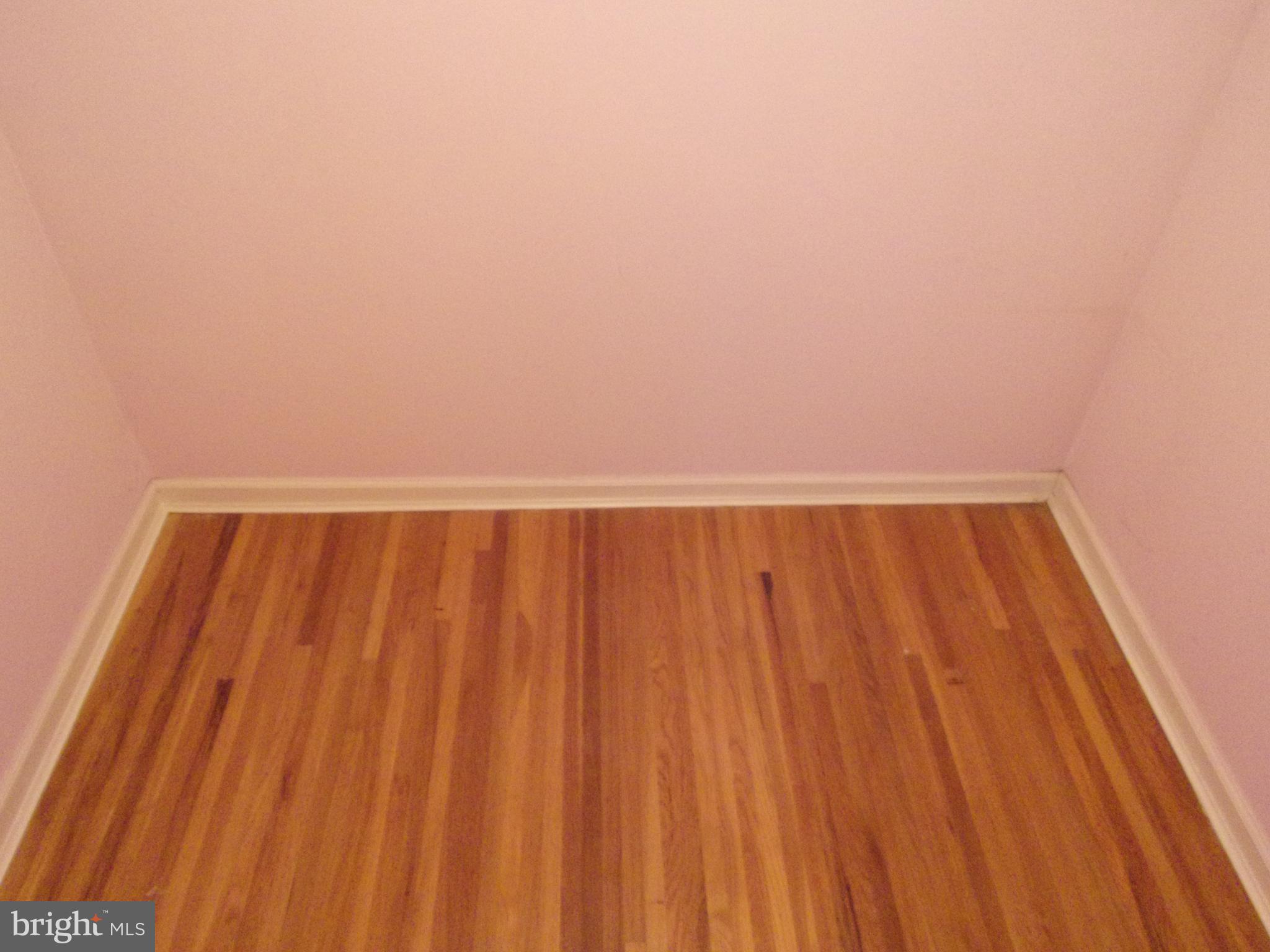806 West Rolling Road Springfield, PA 19064 - Photo 25 of 39 Master Suite walk-in closet