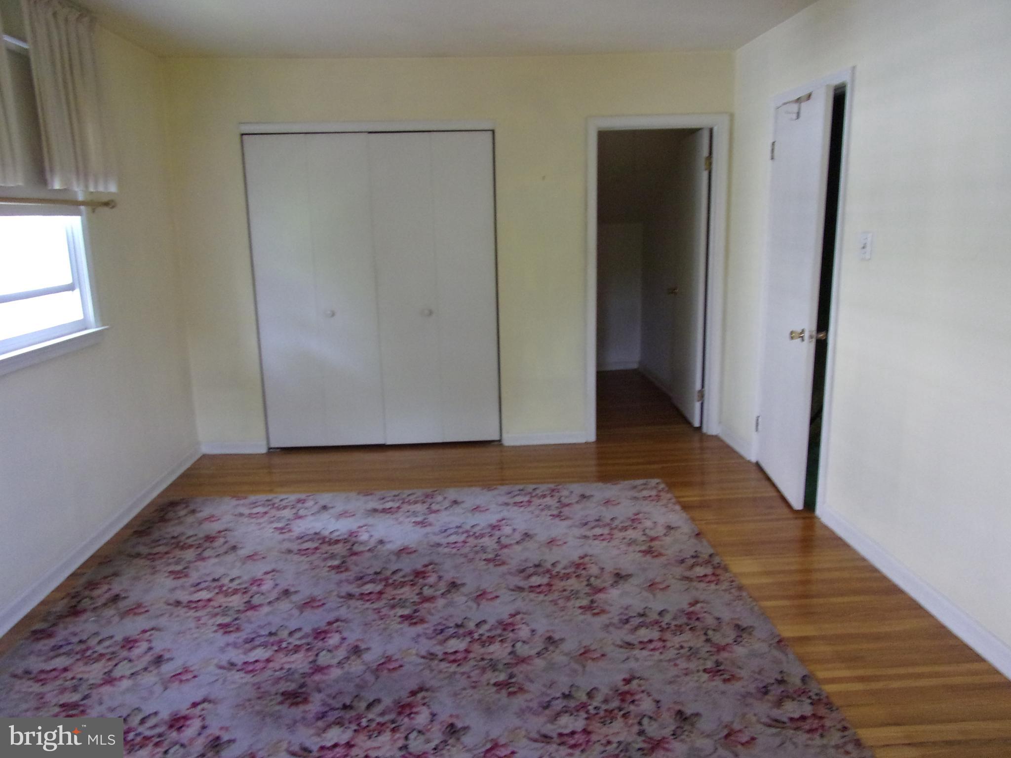 806 West Rolling Road Springfield, PA 19064 - Photo 28 of 39 Bedroom 2 with 2 closets