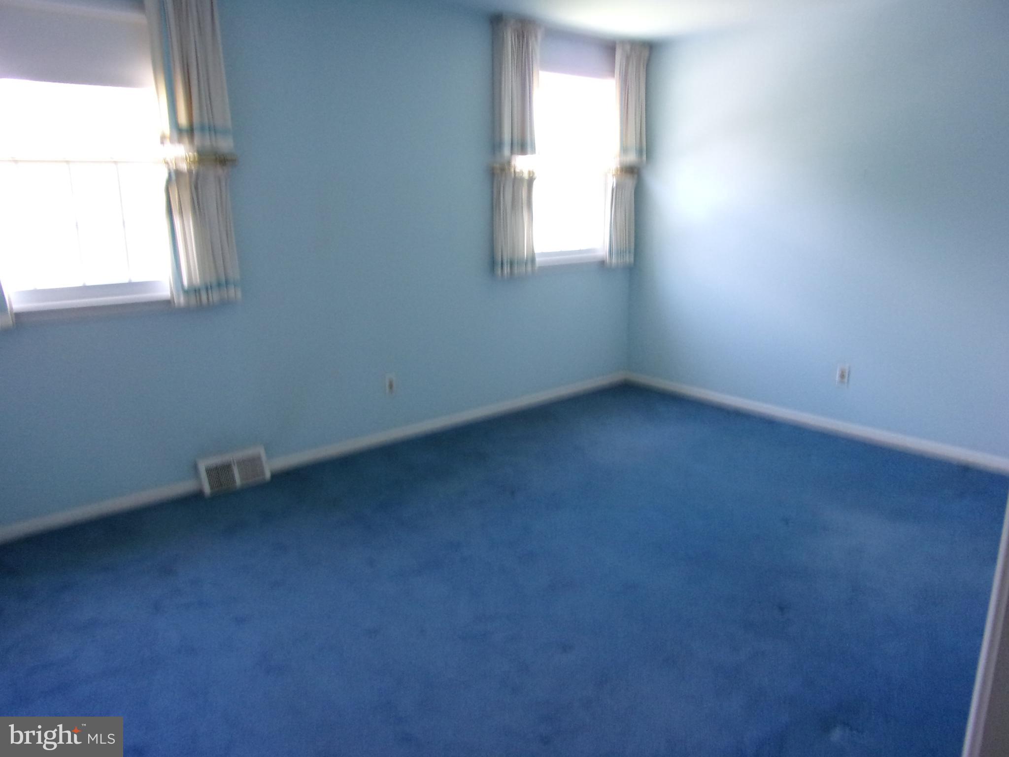 806 West Rolling Road Springfield, PA 19064 - Photo 31 of 39 Bedroom 3
