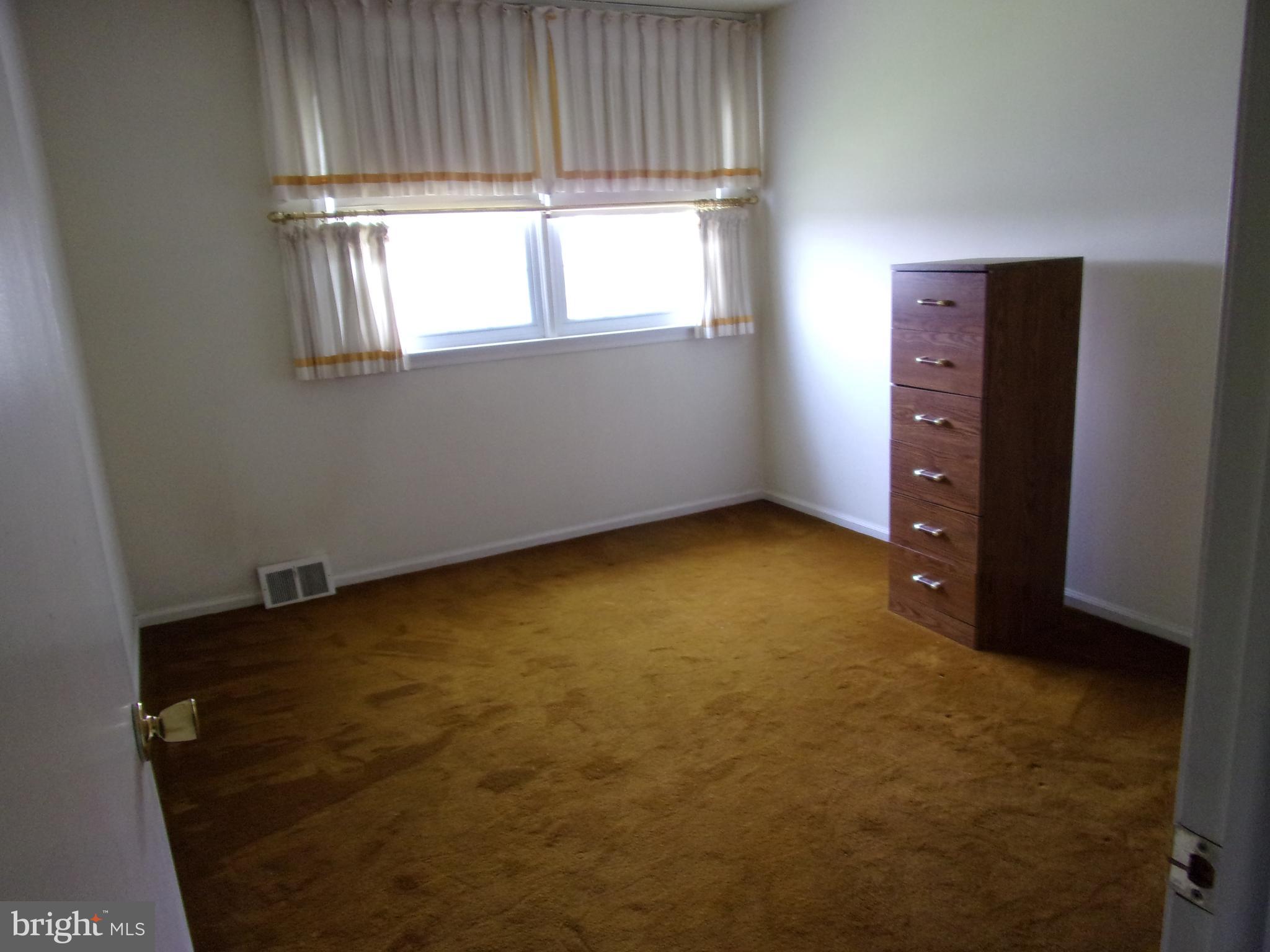 806 West Rolling Road Springfield, PA 19064 - Photo 32 of 39 Bedroom 4