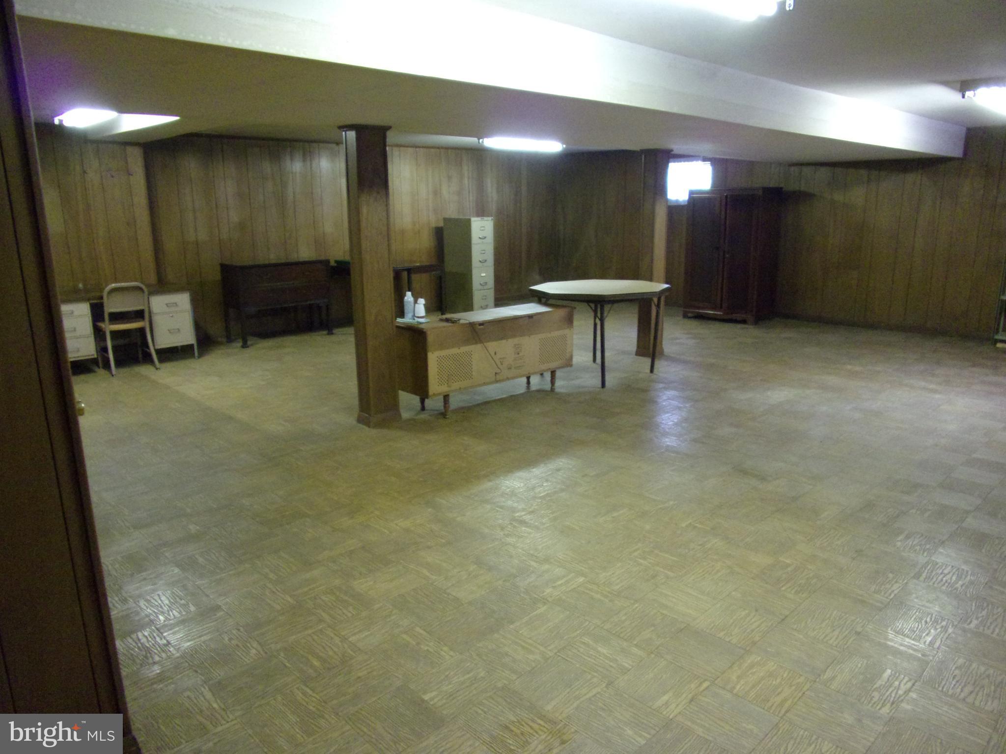 806 West Rolling Road Springfield, PA 19064 - Photo 37 of 39 Finished Lower Level