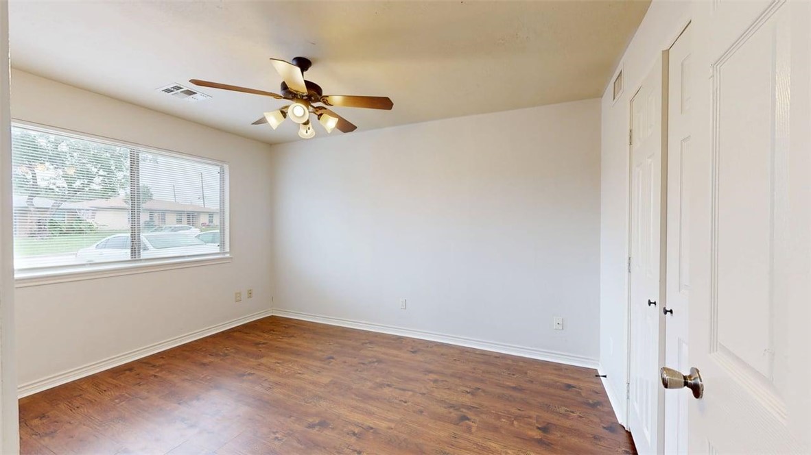 1915 Pine Tree Drive, Unit B Bryan, TX 77802 - Photo 8 of 22