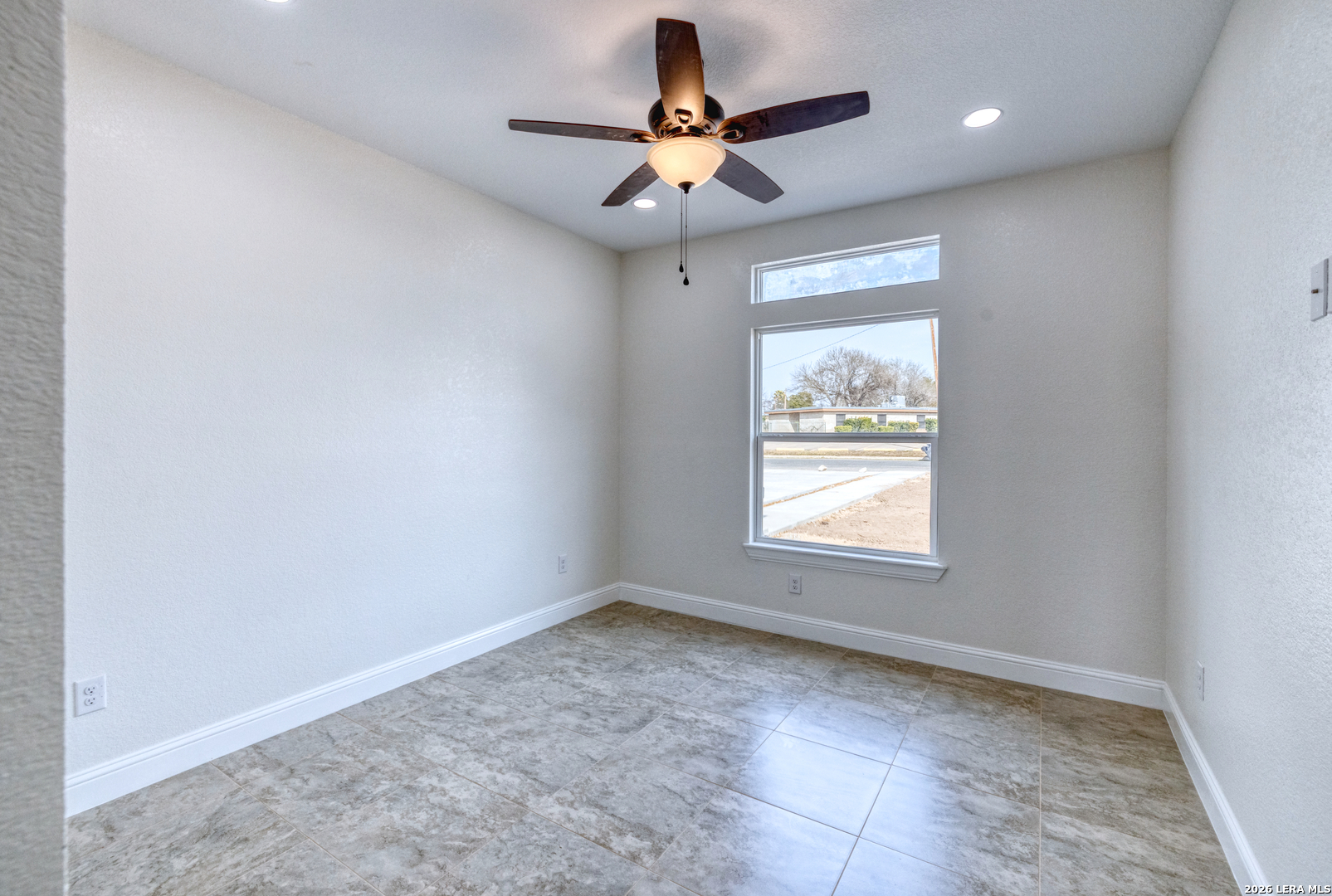 207 Riverside Drive Uvalde, TX 78801 - Photo 14 of 37 Gallery Image 14