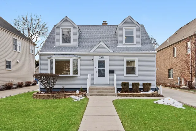 $4,500 | 998 Mitchell Avenue, Elmhurst, IL 60126