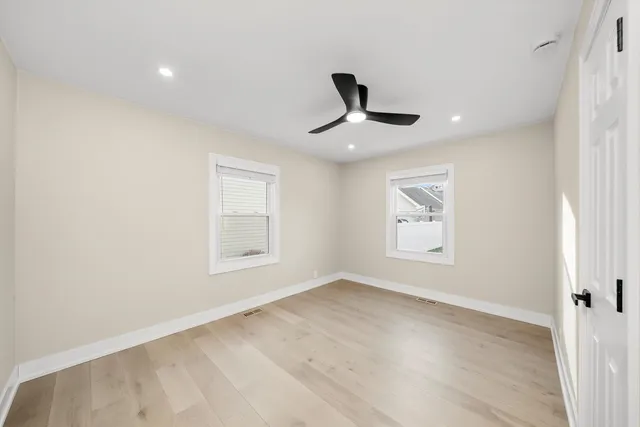 $4,500 | 998 Mitchell Avenue, Elmhurst, IL 60126