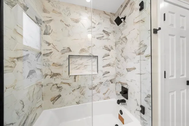 $4,500 | 998 Mitchell Avenue, Elmhurst, IL 60126