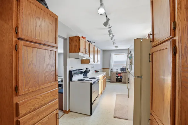 $295,000 | 221 East Winnebago Street, Appleton, WI 54911