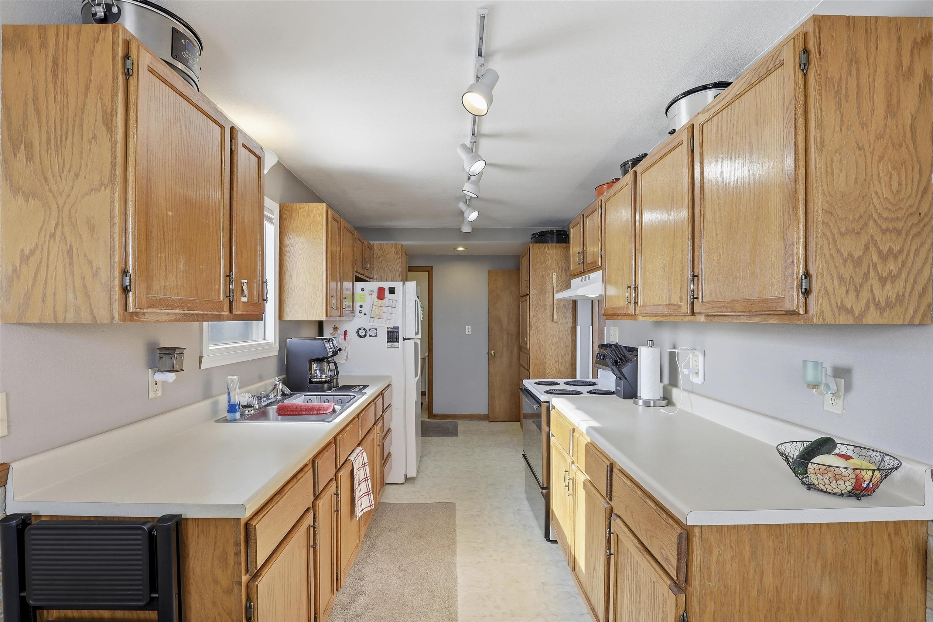 221 East Winnebago Street Appleton, WI 54911 - Photo 18 of 33