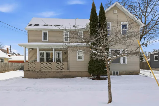 $295,000 | 221 East Winnebago Street, Appleton, WI 54911