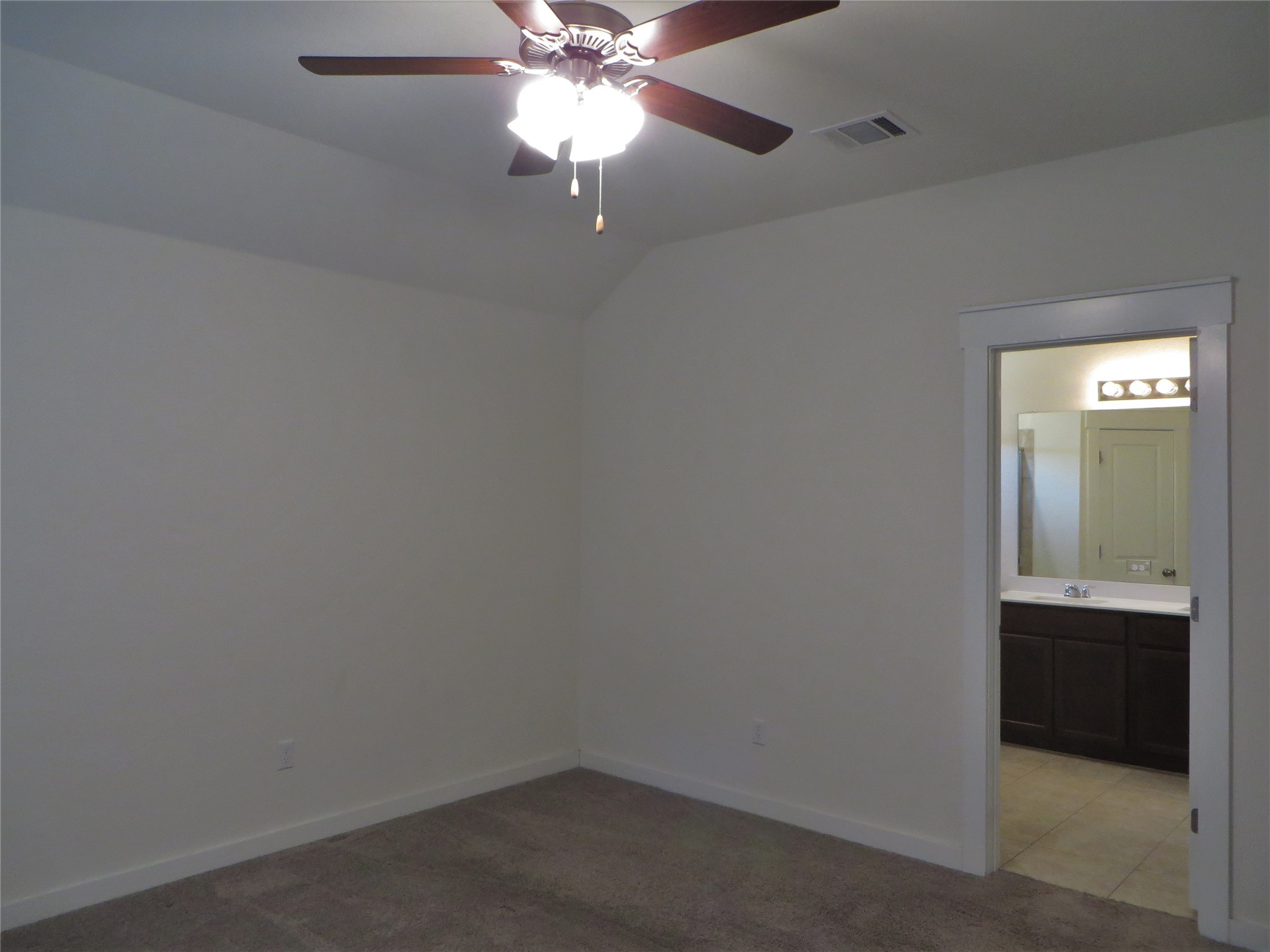 217 Gidran Trail Georgetown, TX 78626 - Photo 14 of 24