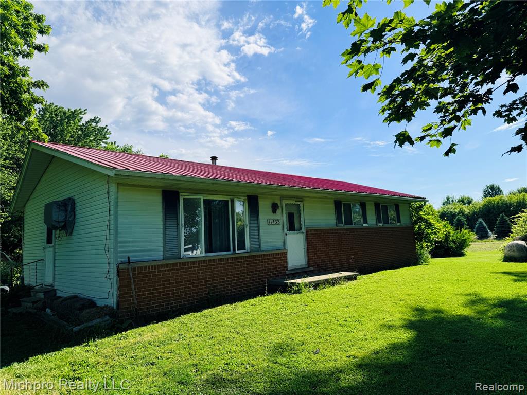 11438 Hill Road Memphis, MI 48041 - Photo 3 of 15