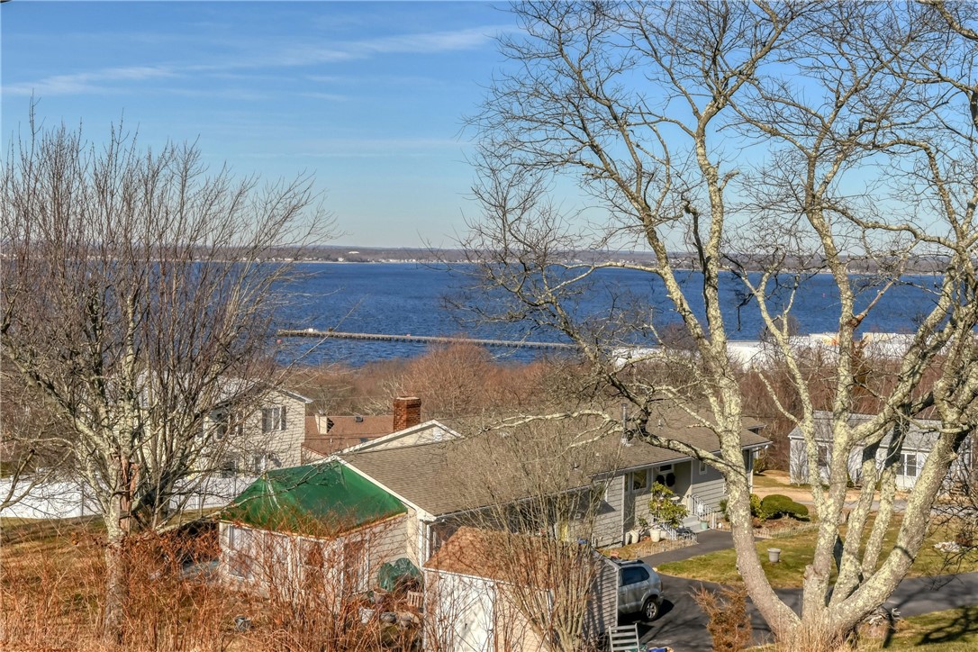 129 Kaufman Road Tiverton, RI 02878 - Photo 3 of 32
