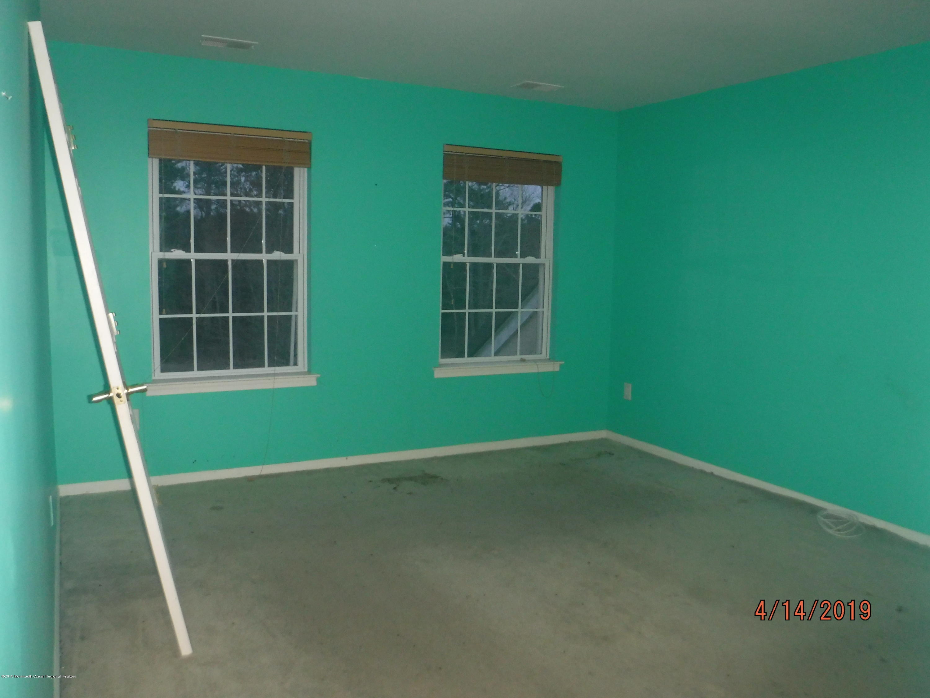 270 Butterfly Road Jackson, NJ 08527 - Photo 14 of 39 bedroom 1