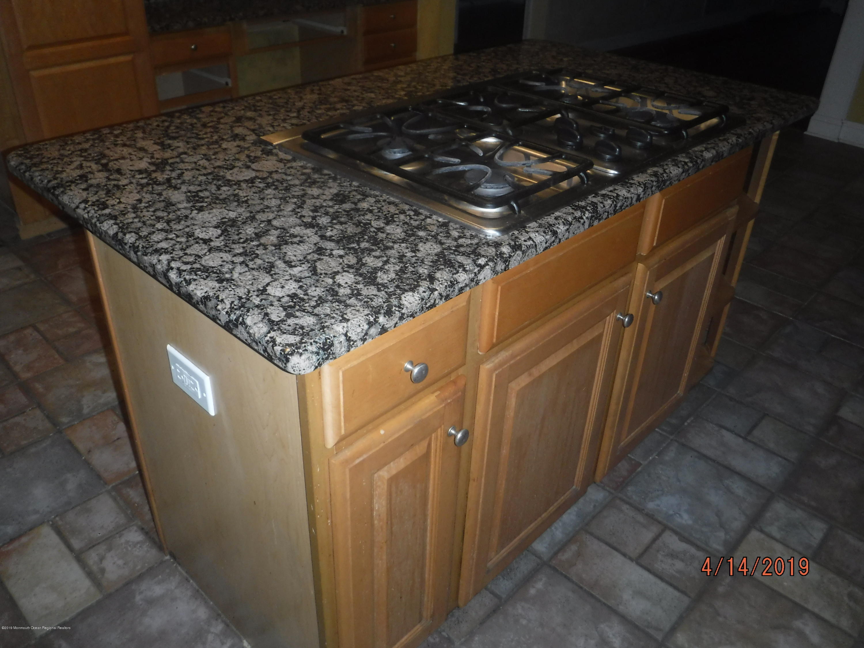 270 Butterfly Road Jackson, NJ 08527 - Photo 25 of 39 Kitchen island