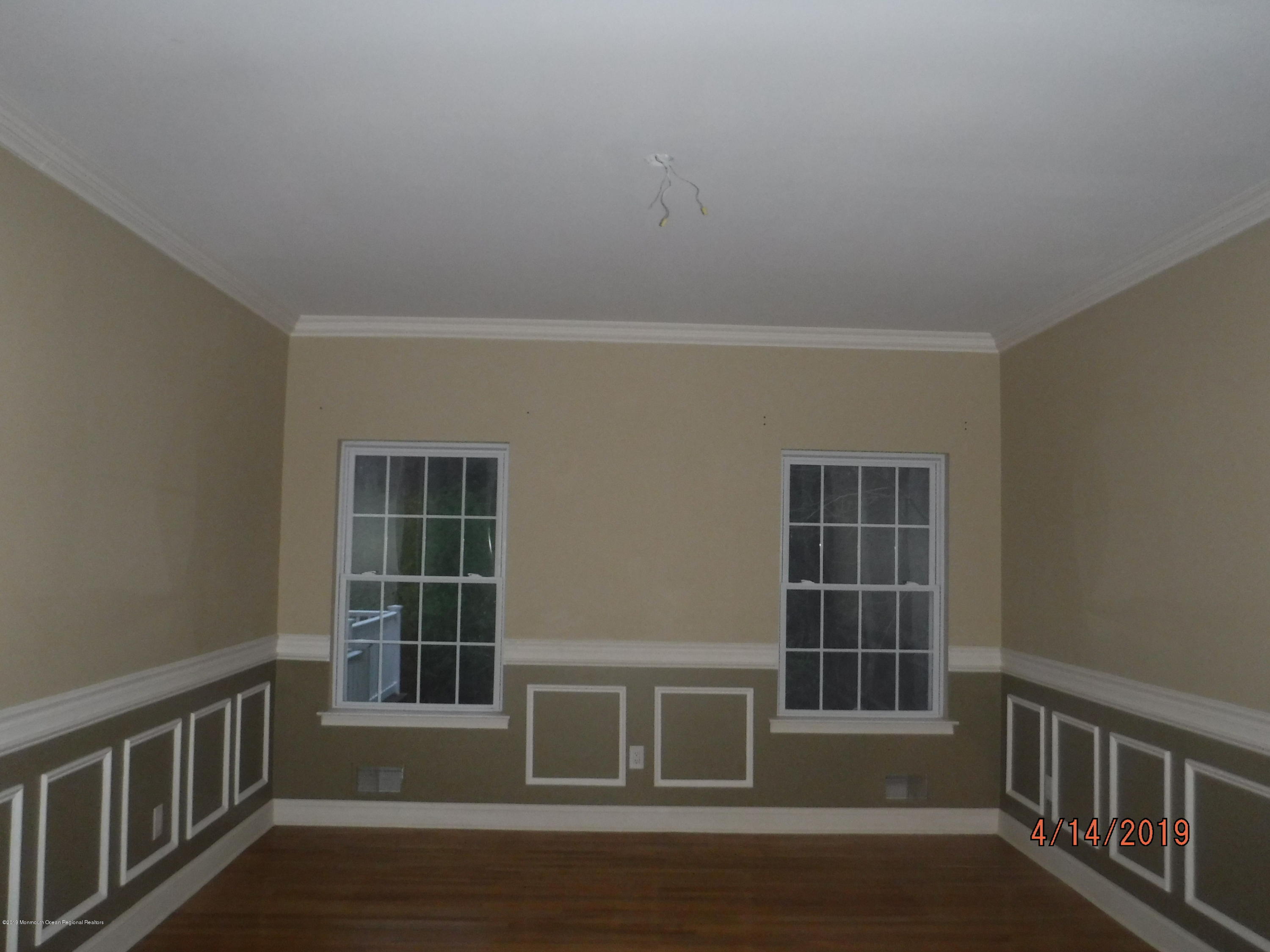 270 Butterfly Road Jackson, NJ 08527 - Photo 30 of 39 Living room view 2 to rear