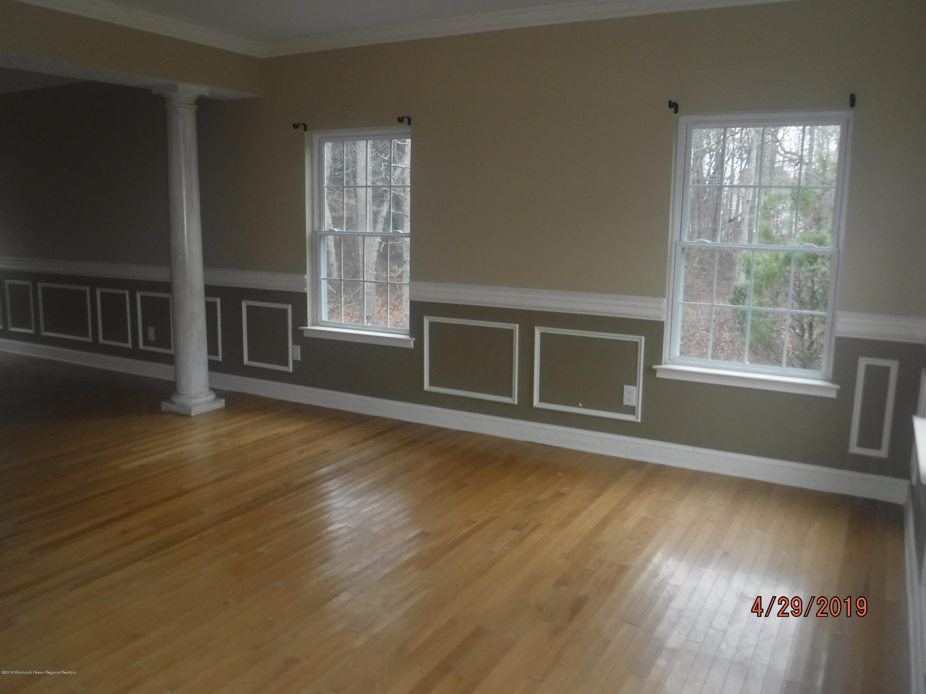 270 Butterfly Road Jackson, NJ 08527 - Photo 31 of 39 Living room view 3