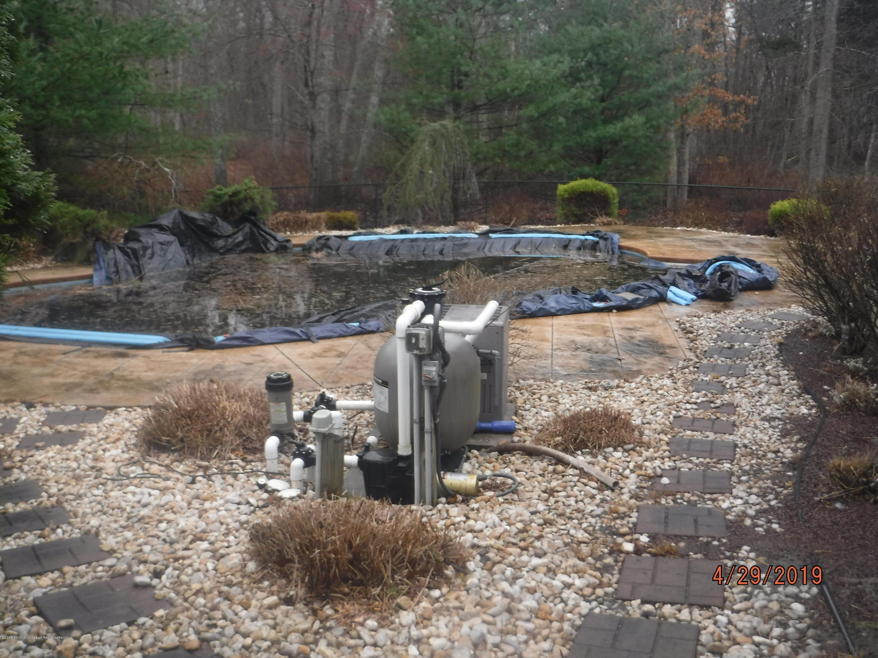270 Butterfly Road Jackson, NJ 08527 - Photo 37 of 39 pool view 2