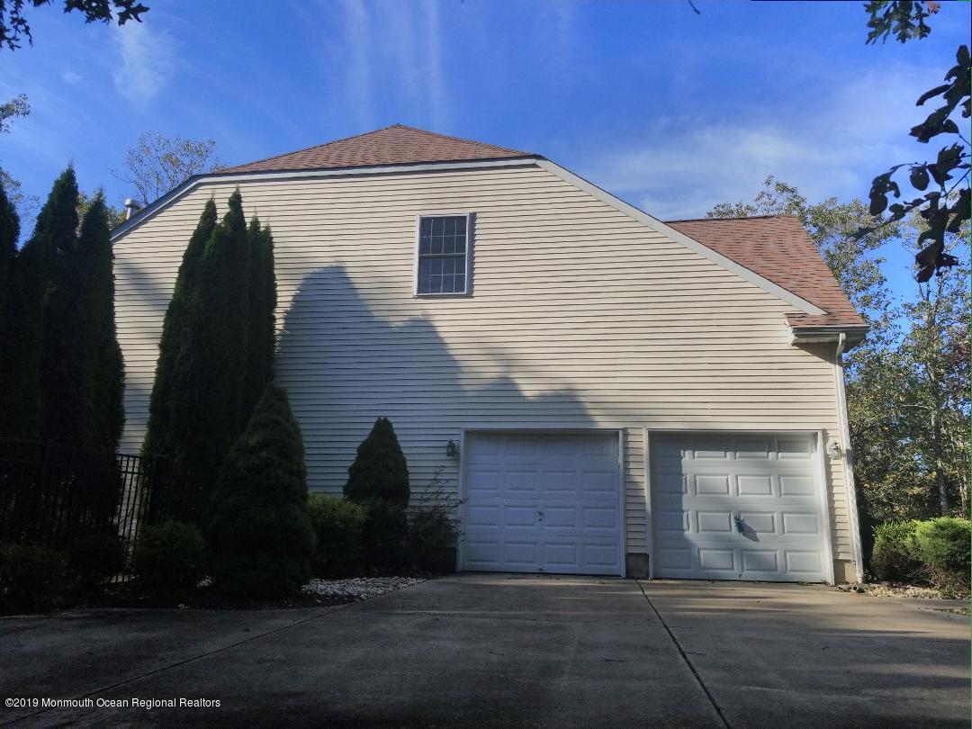 270 Butterfly Road Jackson, NJ 08527 - Photo 38 of 39 left side