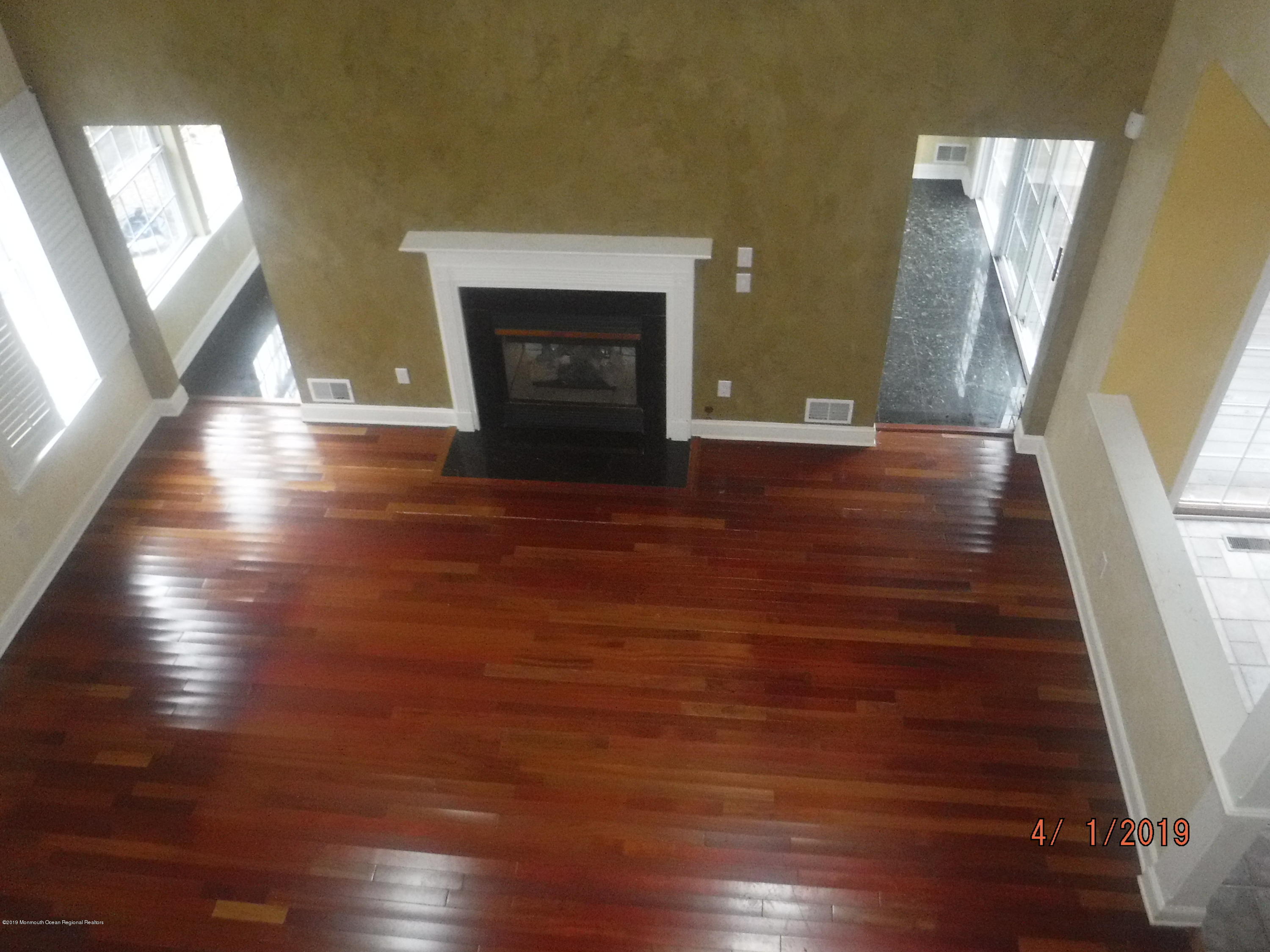 270 Butterfly Road Jackson, NJ 08527 - Photo 5 of 39 Family Room