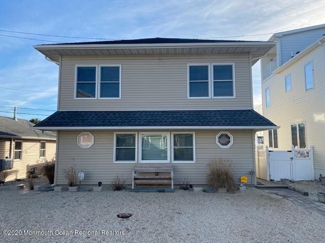 17 Colony Road Seaside Heights, NJ 08751 - Photo 8 of 37 a backyard of a house