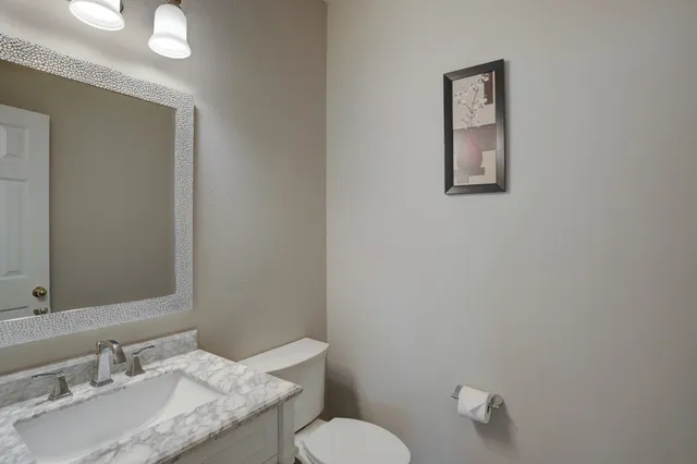 $2,995 | 1408 South Friendswood Drive, Unit 106, Friendswood, TX 77546