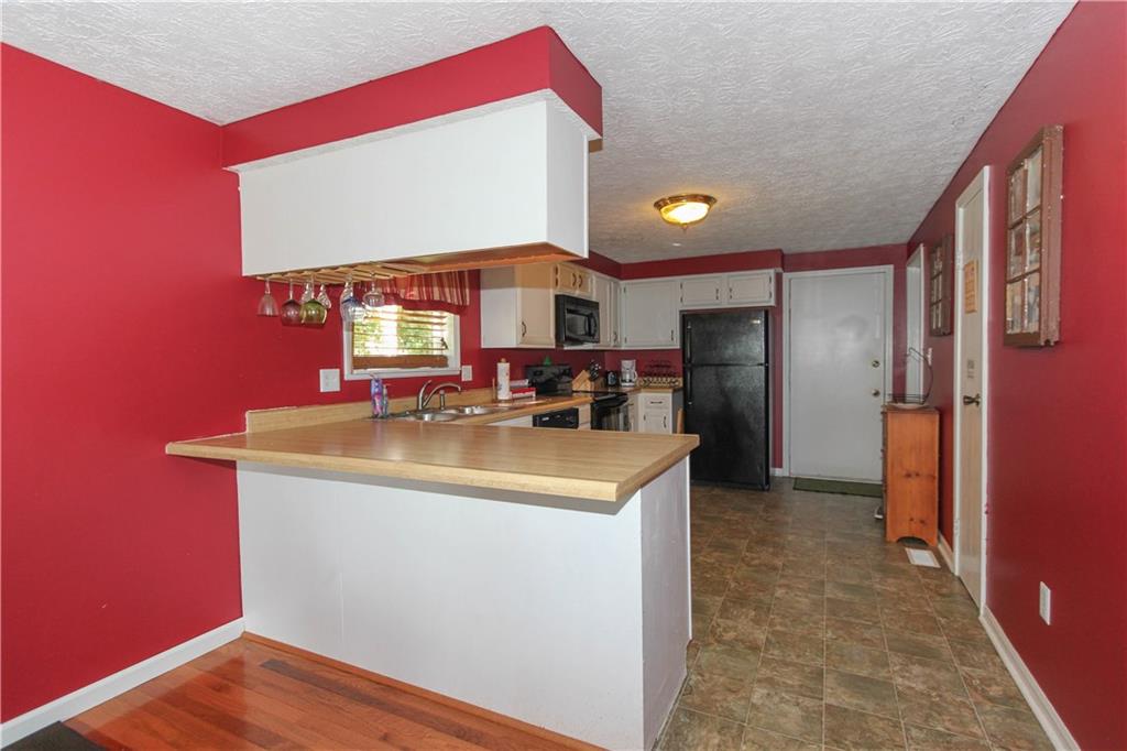 8237 Old Farm Road Indianapolis, IN 46256 - Photo 8 of 18 Gallery Image 8