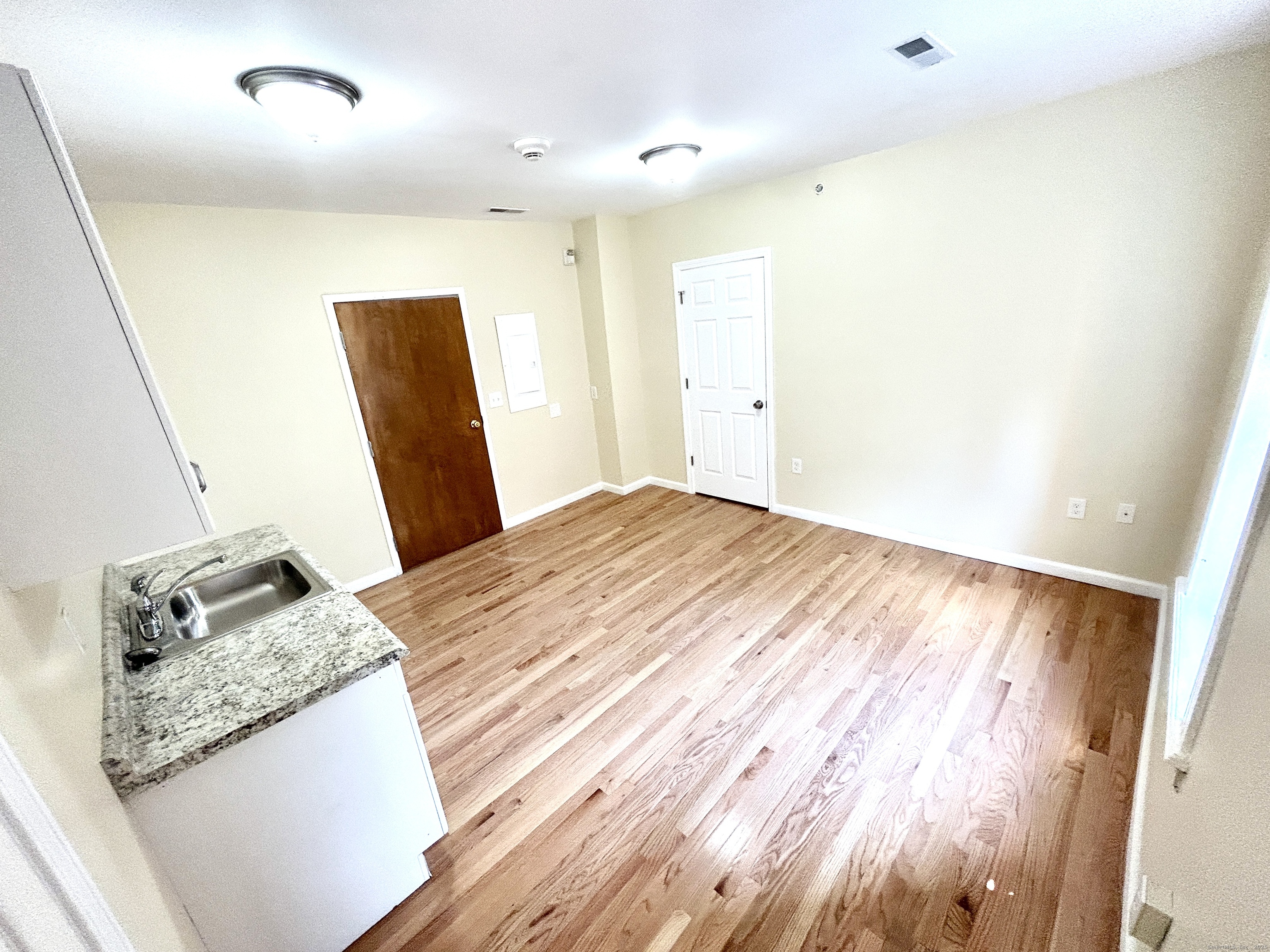 135 West Main Street, Unit 4C Waterbury, CT 06702 - Photo 3 of 10