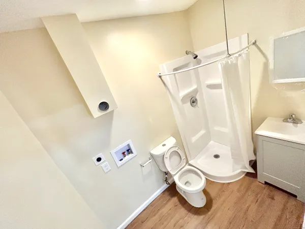 $1,050 | 135 West Main Street, Unit 4C, Waterbury, CT 06702