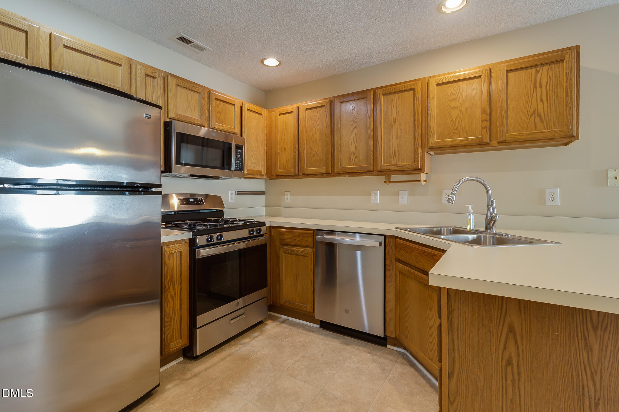 9023 Colony Village Lane Raleigh, NC 27617 - Photo 10 of 20 25-6