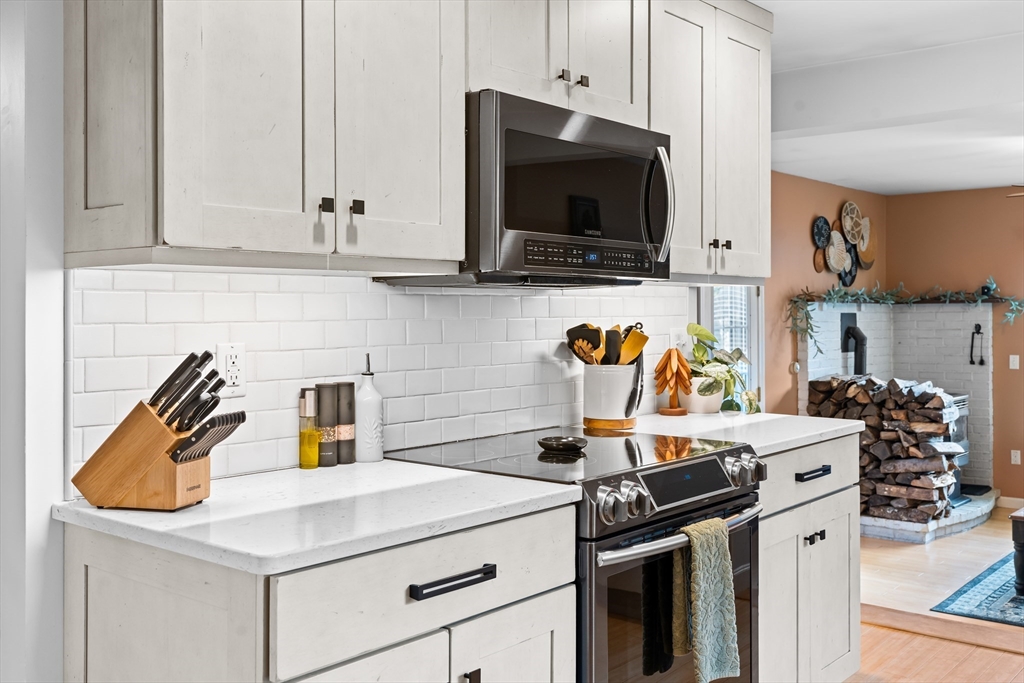 250 Plain Road Greenfield, MA 01301 - Photo 3 of 42 Gallery Image 3