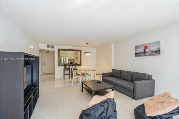 $1,800 | 18151 Northeast 31st Court, Unit 205, Aventura, FL 33160