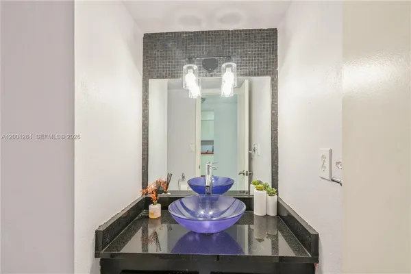 $1,800 | 18151 Northeast 31st Court, Unit 205, Aventura, FL 33160
