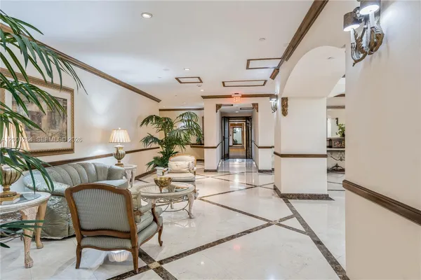 $1,800 | 18151 Northeast 31st Court, Unit 205, Aventura, FL 33160