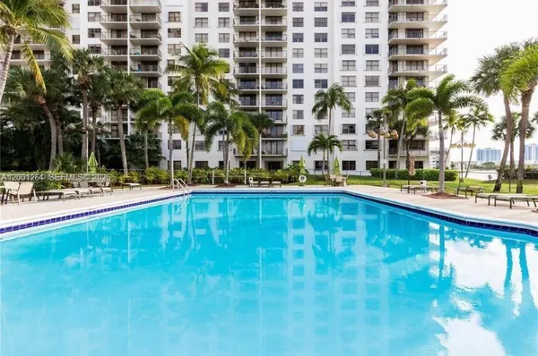 $1,800 | 18151 Northeast 31st Court, Unit 205, Aventura, FL 33160