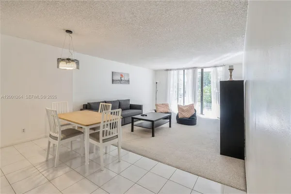 $1,800 | 18151 Northeast 31st Court, Unit 205, Aventura, FL 33160