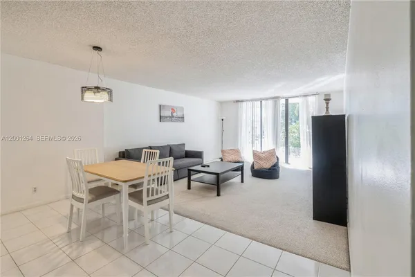 $1,800 | 18151 Northeast 31st Court, Unit 205, Aventura, FL 33160