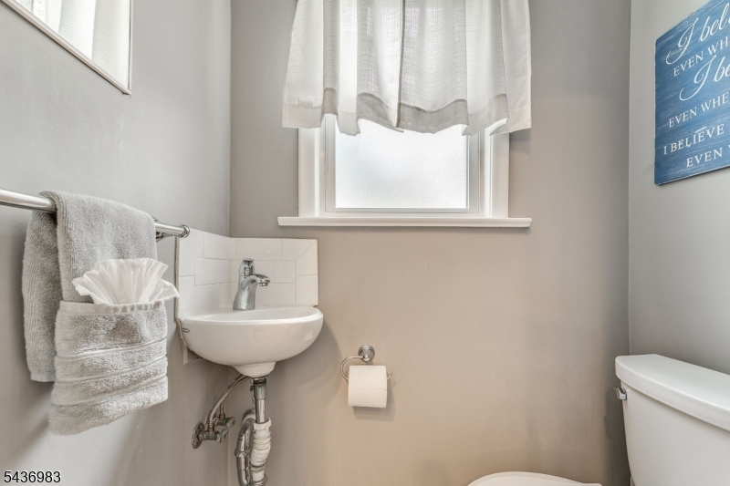 28 Codington Place Somerville, NJ 08876 - Photo 15 of 28