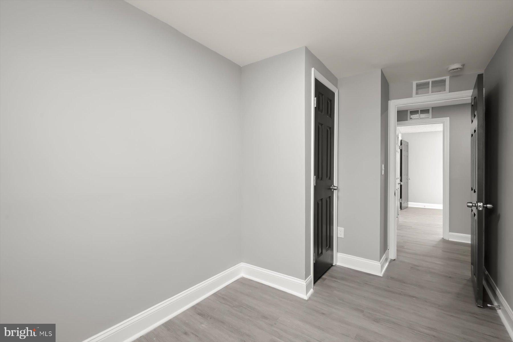 750 Charing Cross Road Baltimore, MD 21229 - Photo 18 of 29 Bedroom 3 w/ walk-in closet