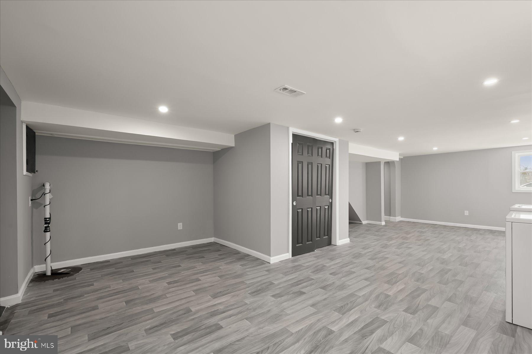 750 Charing Cross Road Baltimore, MD 21229 - Photo 21 of 29 Expansive recreation area