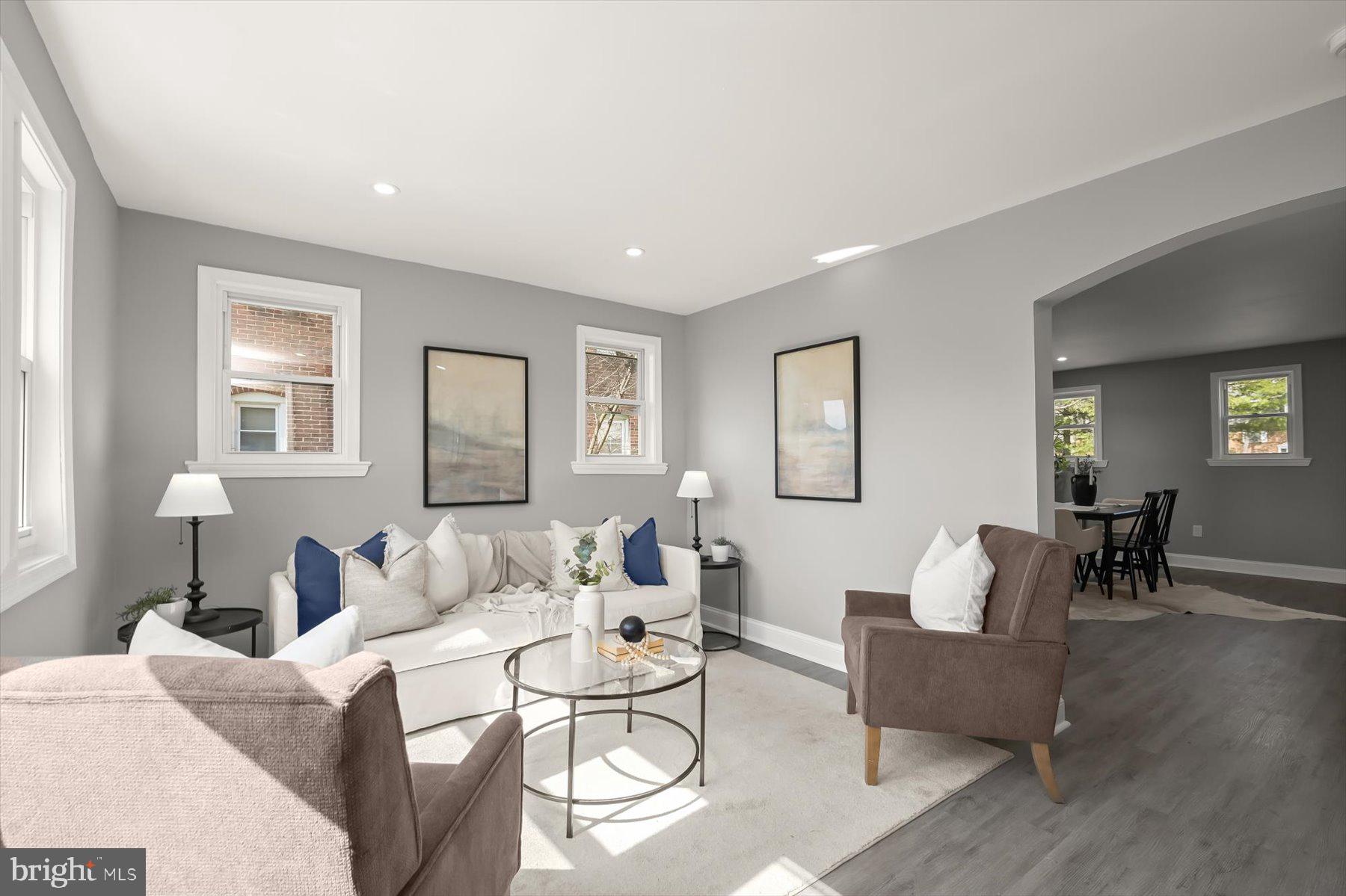 750 Charing Cross Road Baltimore, MD 21229 - Photo 3 of 29 Living/Dining