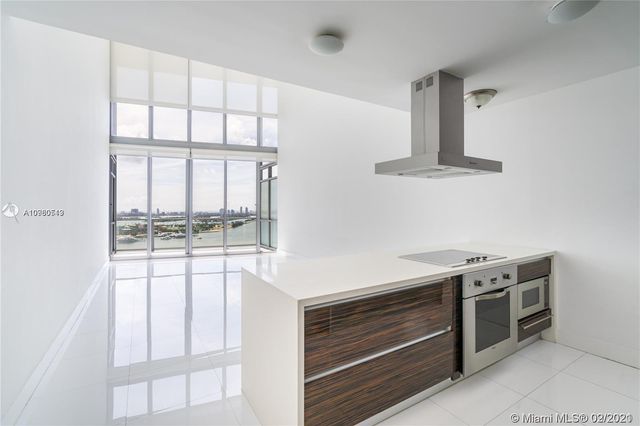 $535,000 | 1100 Biscayne Boulevard, Unit 2906, Miami, FL 33132