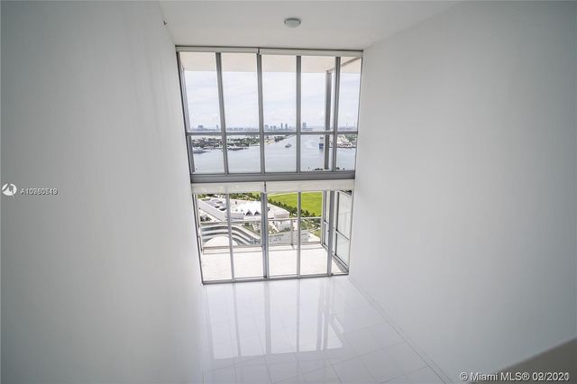 $535,000 | 1100 Biscayne Boulevard, Unit 2906, Miami, FL 33132