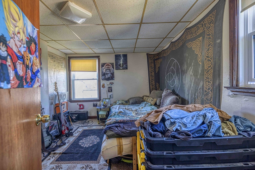 192-196 Snell Street Fall River, MA 02721 - Photo 13 of 34