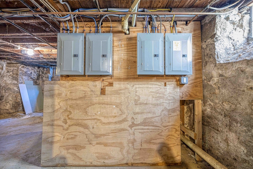 192-196 Snell Street Fall River, MA 02721 - Photo 17 of 34