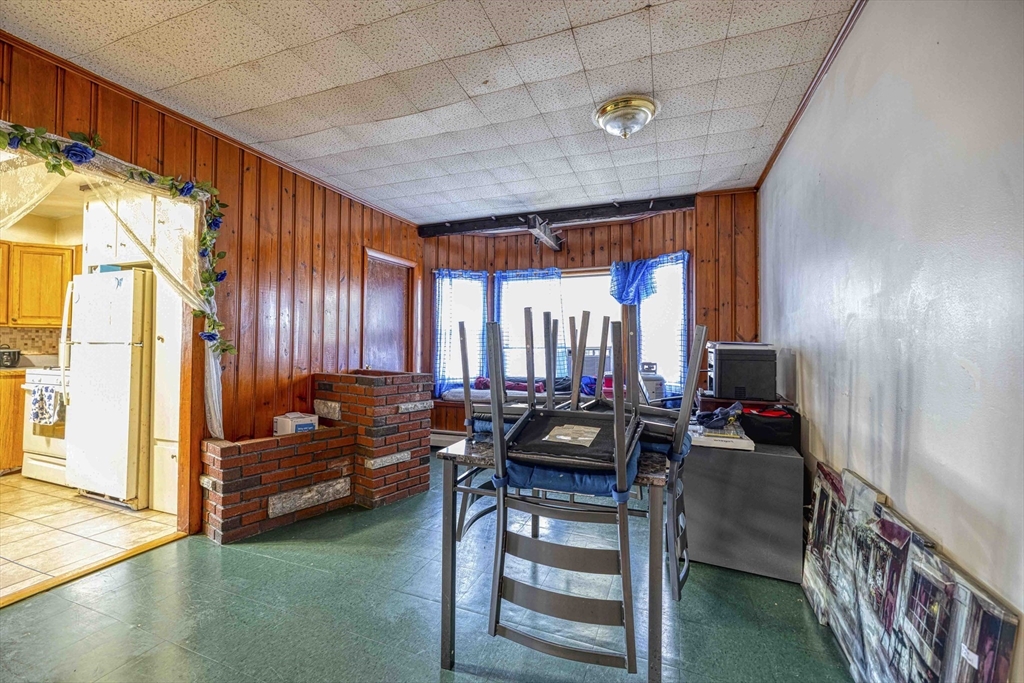 192-196 Snell Street Fall River, MA 02721 - Photo 21 of 34